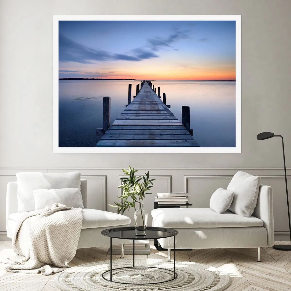 Póster - Muelle de madera en el lago al atardecer - 100x70cm - La calma de un crepúsculo sereno - Decoración de pared moderna para salón y dormitorio ARTTOR