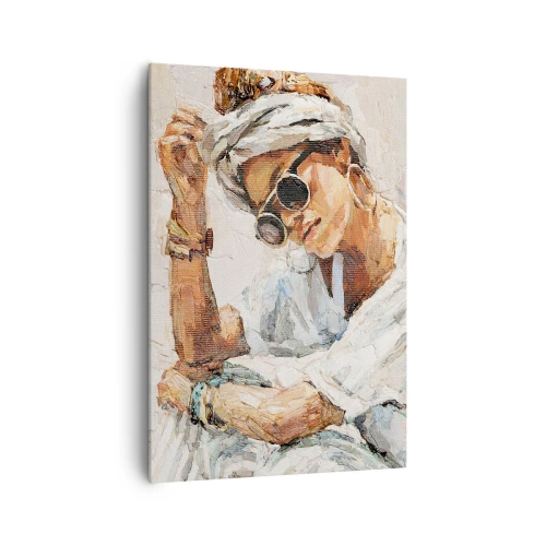 Cuadro sobre lienzo - Impresión de Imagen - Retrato de una mujer con gafas de sol contra una pared clara. - 70x100cm - Retrato a pleno sol - Decoración de pared moderna para salón y dormitorio ARTTOR