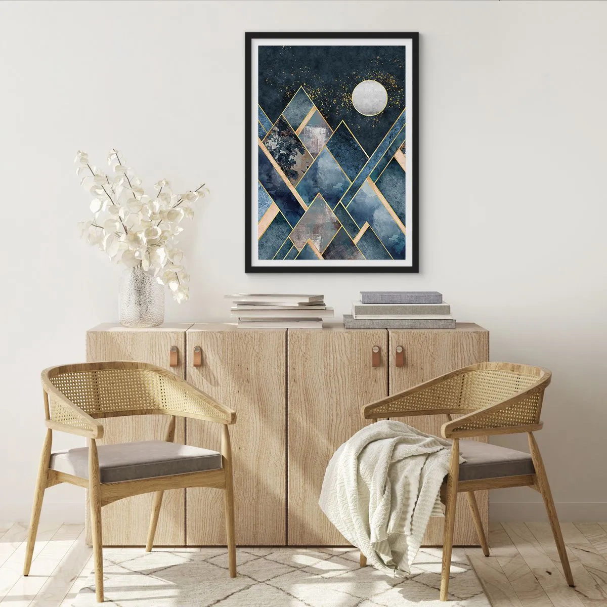 Póster en marco negro - Montañas geométricas en tonos azul marino y dorado. - 50x70cm - Paisaje geométrico - Decoración de pared moderna para salón y dormitorio ARTTOR