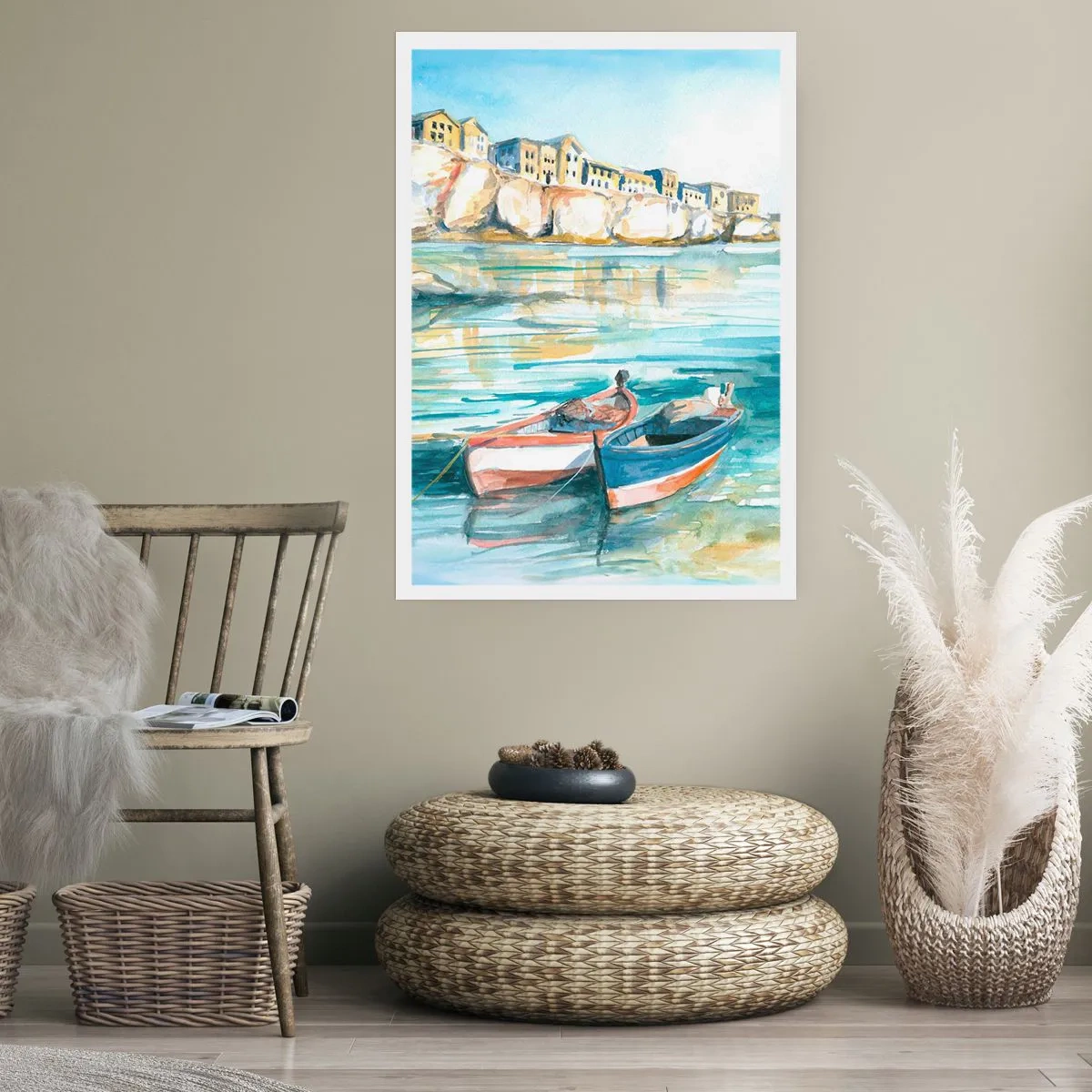 Póster - Paisaje de acuarela con barcos en el agua y un pueblo costero. - 50x70cm - Paisaje en azul - Decoración de pared moderna para salón y dormitorio ARTTOR