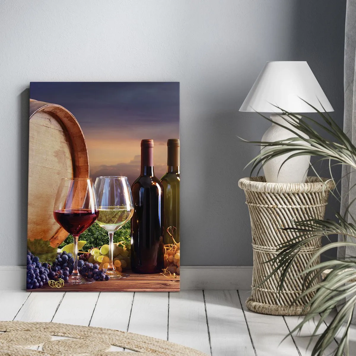 Cuadro sobre lienzo - Impresión de Imagen - Vino, copas y un barril en un paisaje pintoresco. - 50x70cm - Aquí la vida tiene un sabor - Decoración de pared moderna para salón y dormitorio ARTTOR