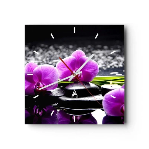Reloj de pared - Reloj de vidrio - Orquídeas moradas sobre un fondo de piedras y velas en un entorno relajante. - 30x30cm - Ahogarse en la paz y la tranquilidad - Decoración de pared moderna para salón y dormitorio ARTTOR