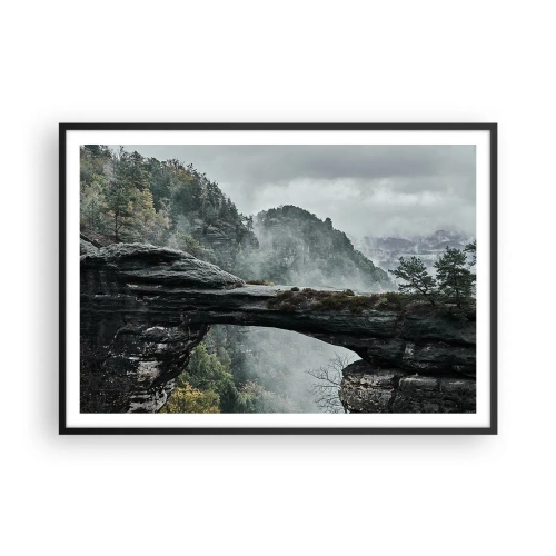 Póster en marco negro - Un arco de piedra rodeado de montañas brumosas y bosques. - 100x70cm - La aventura está a punto de comenzar - Decoración de pared moderna para salón y dormitorio ARTTOR