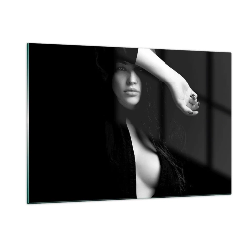 Cuadro sobre vidrio - Impresiones sobre Vidrio - Una mujer vestida de negro en una pose sensual sobre un fondo oscuro. - 120x80cm - Escuela de seducción - Decoración de pared moderna para salón y dormitorio ARTTOR