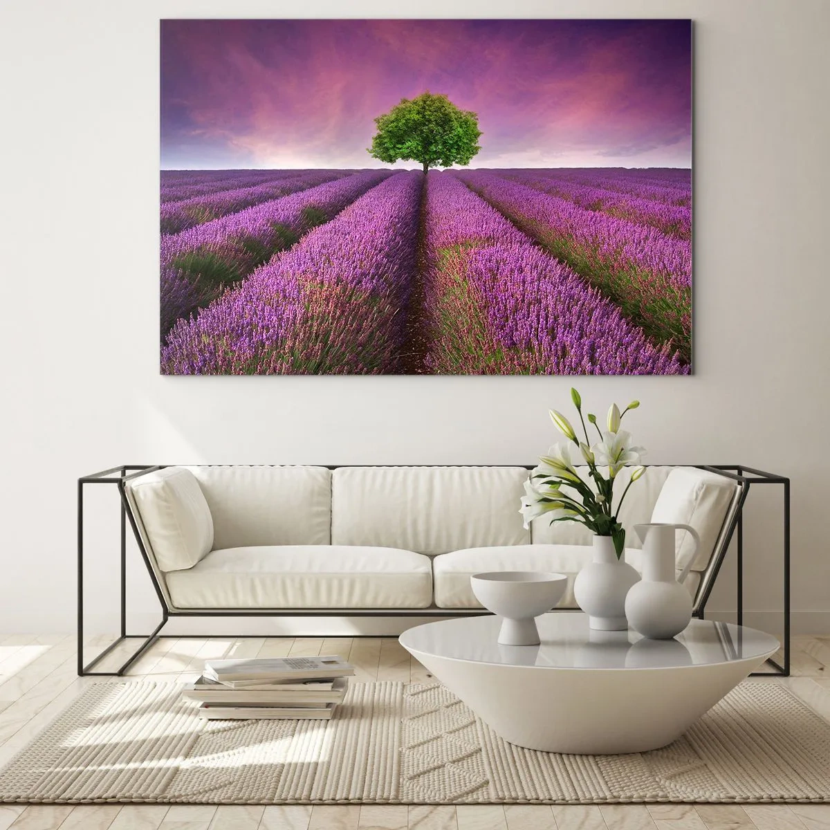 Cuadro sobre vidrio - Impresiones sobre Vidrio - Un campo de lavanda con un árbol solitario contra el cielo. - 70x50cm - En los campos de lavanda - Decoración de pared moderna para salón y dormitorio ARTTOR