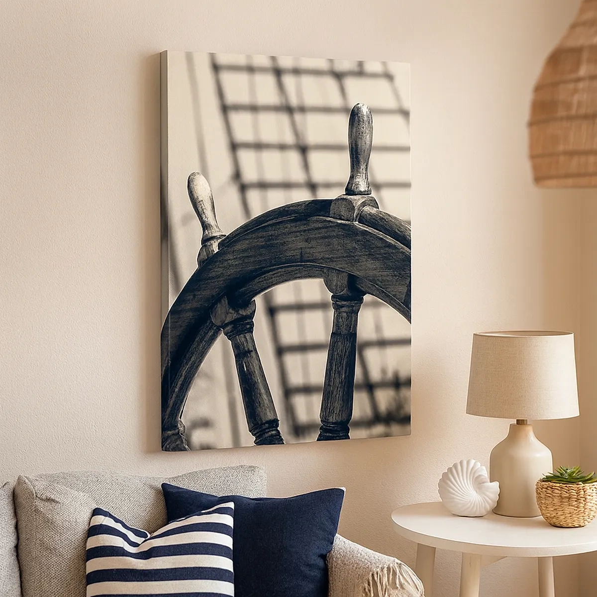 Cuadro sobre lienzo - Impresión de Imagen - Un timón de vela de estilo retro con un barco al fondo. - 50x70cm - Un cuento marino - Decoración de pared moderna para salón y dormitorio ARTTOR