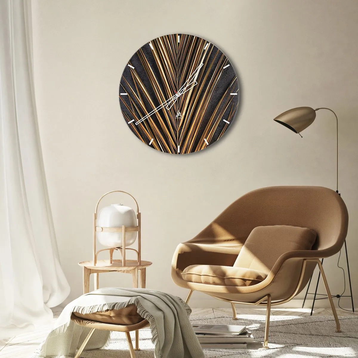 Reloj de pared - Reloj de vidrio - Hojas de palma doradas sobre un fondo oscuro - 30x30cm - El oro de los trópicos - Decoración de pared moderna para salón, cocina y dormitorio ARTTOR