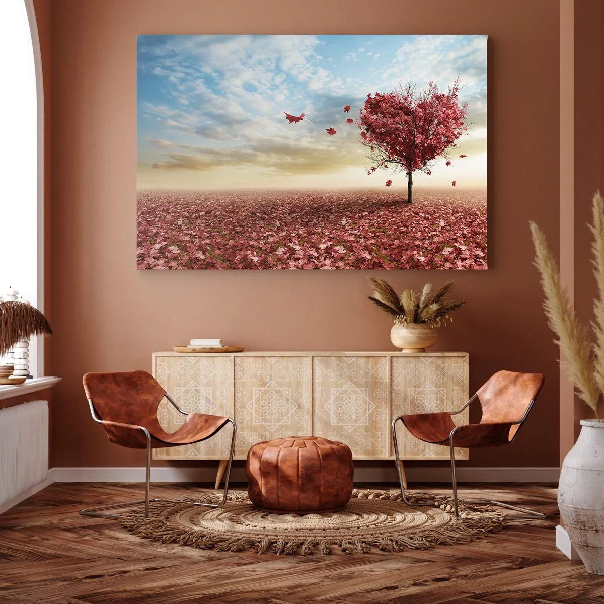 Cuadro sobre lienzo - Impresión de Imagen - Un árbol solitario en forma de corazón en un campo de hojas rojas. - 100x70cm - Amor de otoño - Decoración de pared moderna para salón y dormitorio ARTTOR