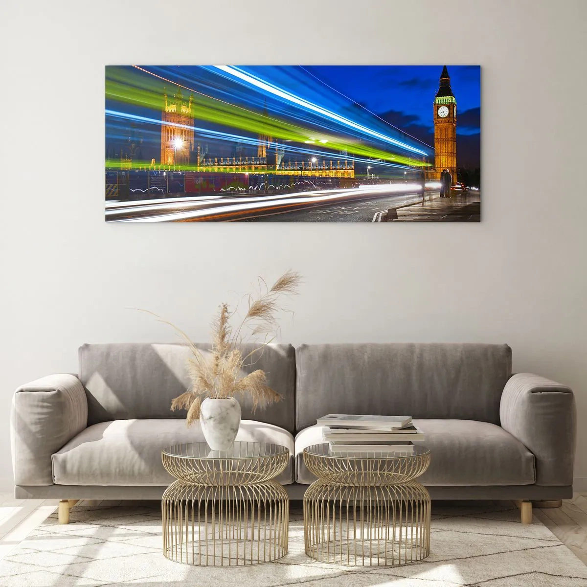 Cuadro sobre vidrio - Impresiones sobre Vidrio - El Big Ben de noche con el efecto de las luces en el tráfico de la calle. - 160x50cm - Bajo la mirada del Big Ben - Decoración de pared moderna para salón y dormitorio ARTTOR