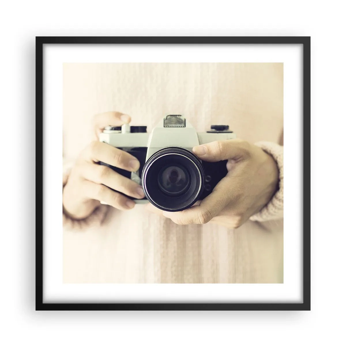 Póster en marco negro - Una visión diferente - 50x50 cm