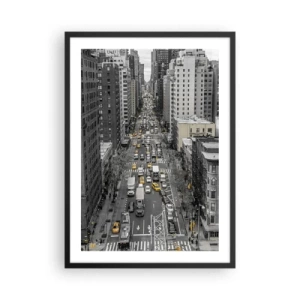 Póster en marco negro - Calle de la ciudad de Nueva York en blanco y negro con taxis amarillos - 50x70cm - La vida de Nueva York - Decoración de pared moderna para salón y dormitorio ARTTOR