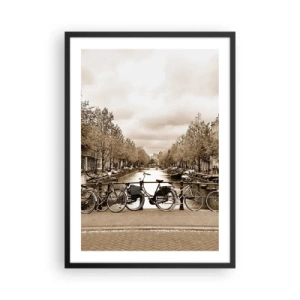 Póster en marco negro - Bicicletas en tonos sepia junto al canal - 50x70cm - Holanda solo hay una - Decoración de pared moderna para salón y dormitorio ARTTOR