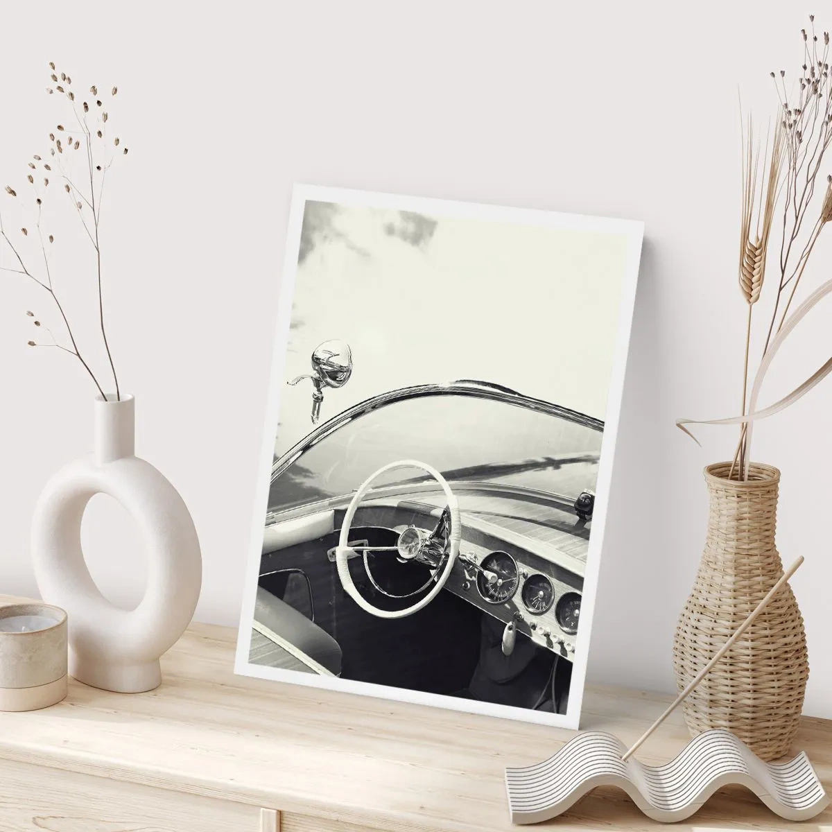 Póster - Interior de un coche clásico con volante. - 50x70cm - Tiempo para los ricos - Decoración de pared moderna para salón y dormitorio ARTTOR