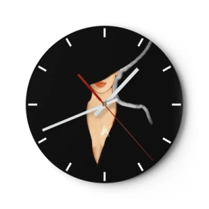 Reloj de pared - Reloj de vidrio - Retrato de una mujer con un elegante sombrero sobre un fondo negro. - 30x30cm - Elegancia y estilo - Decoración de pared moderna para salón, cocina y dormitorio ARTTOR