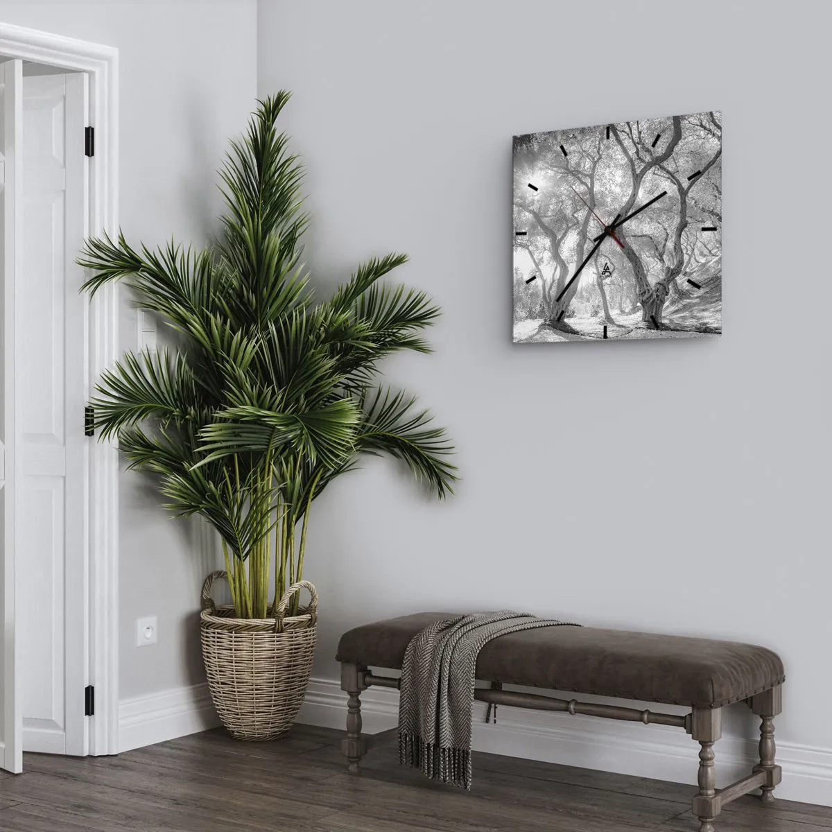 Reloj de pared - Reloj de vidrio - Vista en blanco y negro de árboles en un olivar con rayos de sol. - 30x30cm - En un olivar - Decoración de pared moderna para salón y dormitorio ARTTOR