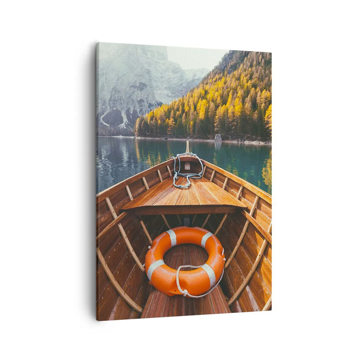 Cuadro sobre lienzo - Impresión de Imagen - Un barco de madera en un lago de montaña rodeado de bosque. - 50x70cm - Viaje a la montaña - Decoración de pared moderna para salón y dormitorio ARTTOR