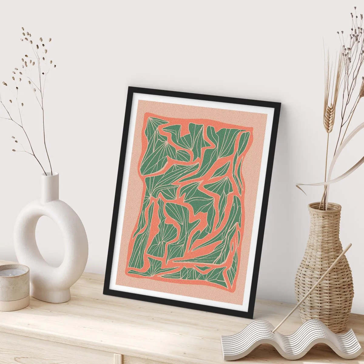 Póster en marco negro - Lucha entre el coral y el verde - 30x40 cm