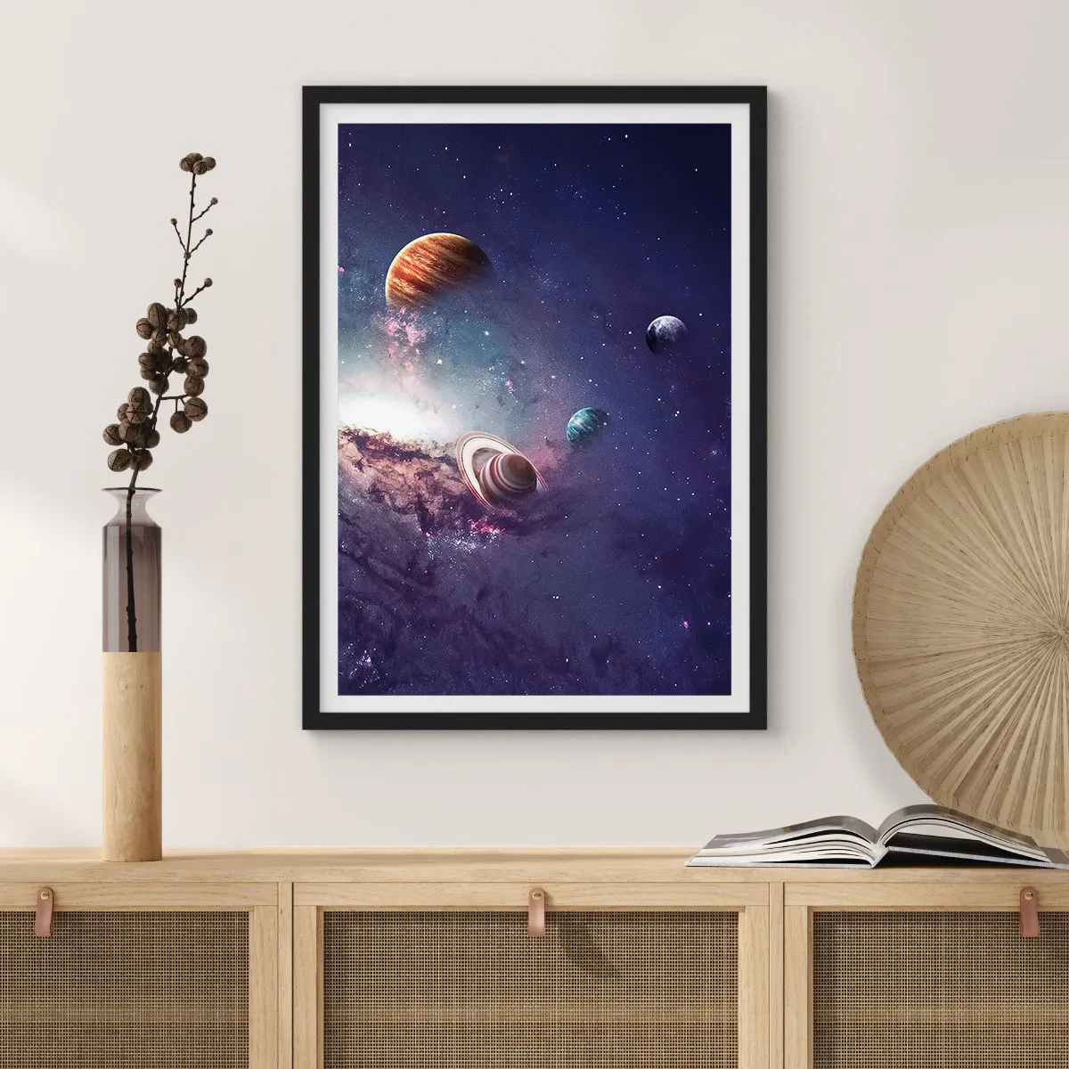 Póster en marco negro - Una colorida disposición de planetas en un entorno cósmico. - 50x70cm - La danza alrededor del Sol - Decoración de pared moderna para salón y dormitorio ARTTOR