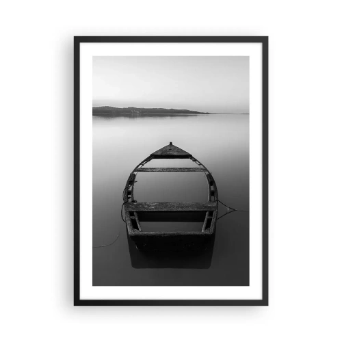 Póster en marco negro - Un viejo barco flotando en aguas tranquilas. - 50x70cm - Anhelo y melancolía - Decoración de pared moderna para salón y dormitorio ARTTOR