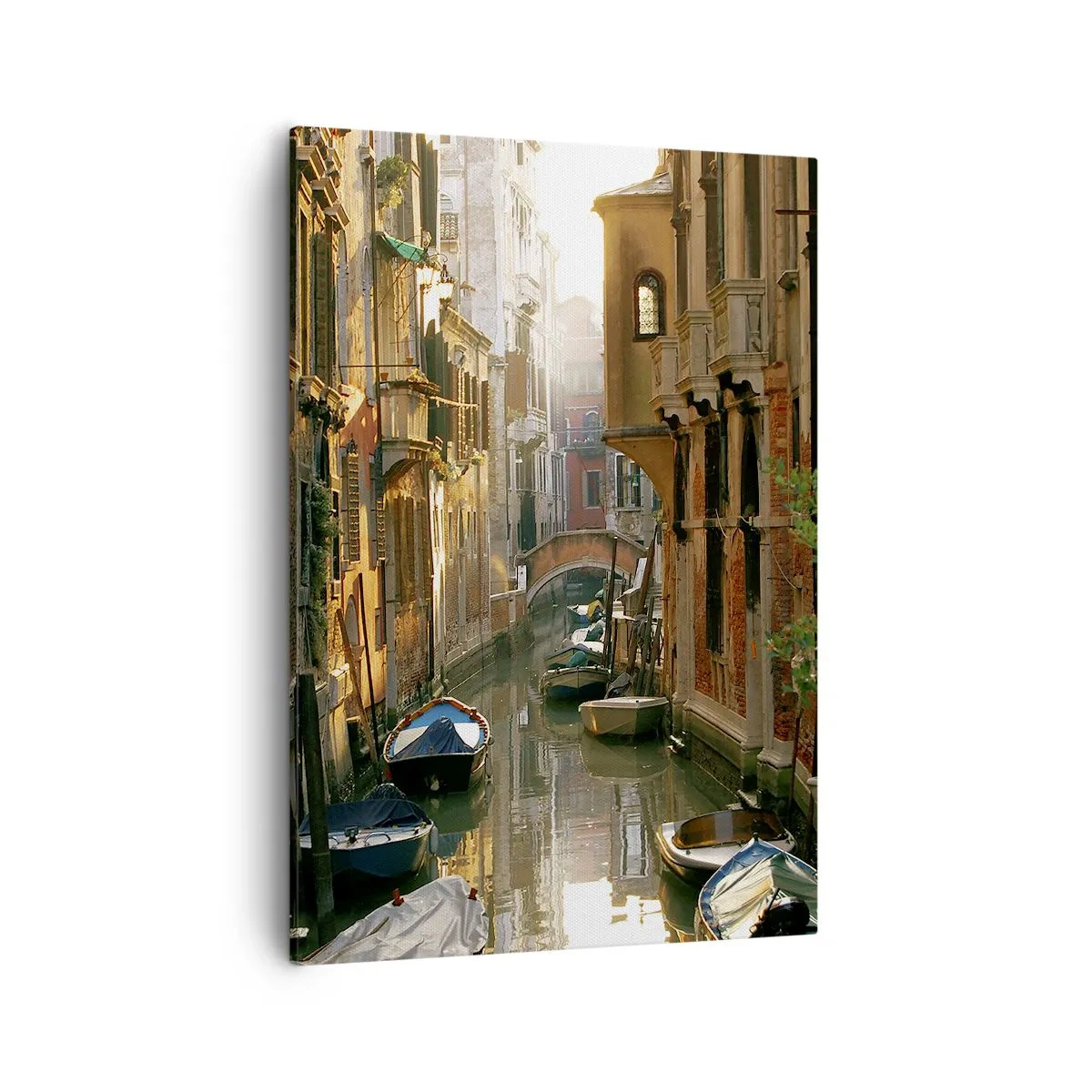 Cuadro sobre lienzo - Impresión de Imagen - Un pintoresco canal en Venecia con barcos y un puente. - 50x70cm - En un callejón veneciano - Decoración de pared moderna para salón y dormitorio ARTTOR