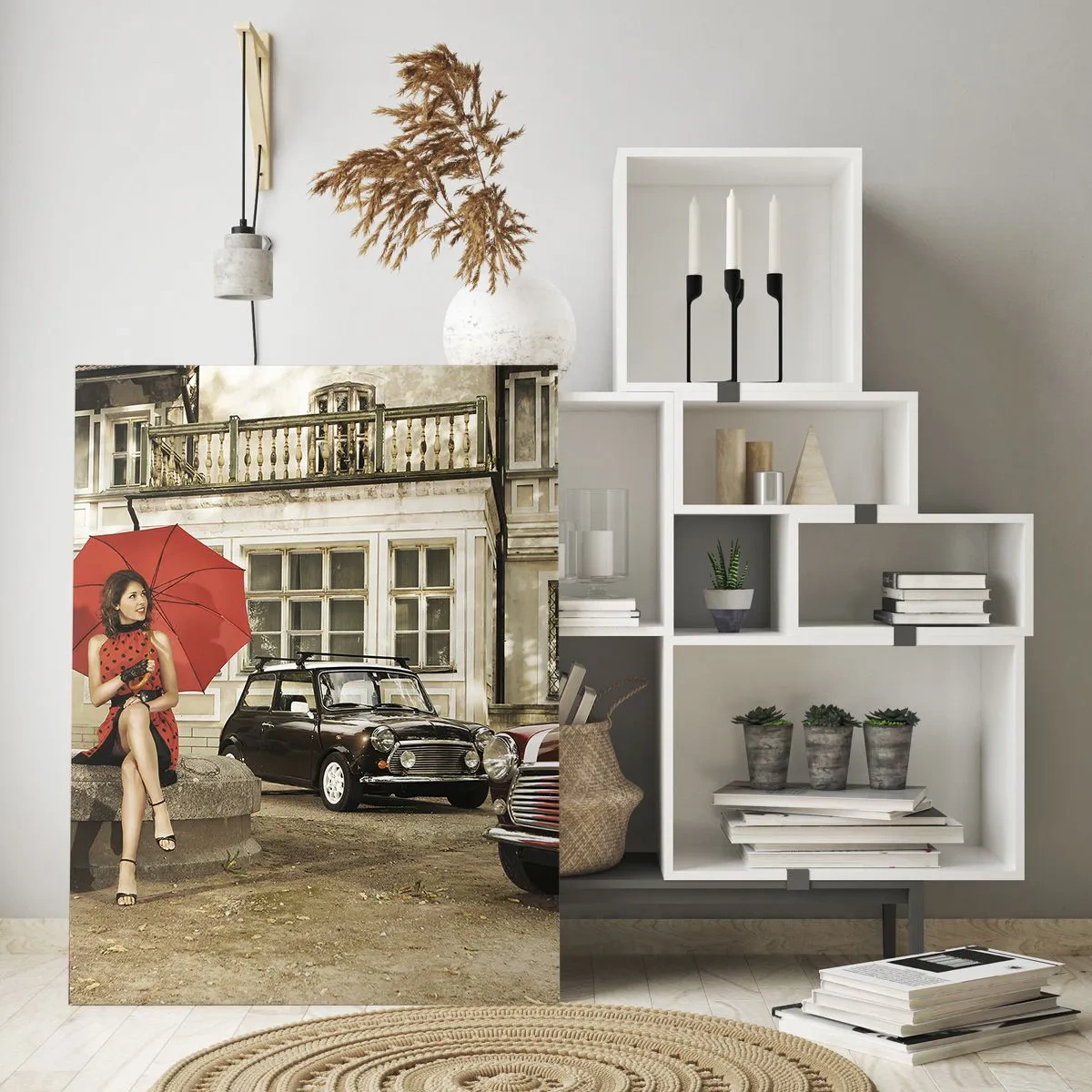 Cuadro sobre vidrio - Impresiones sobre Vidrio - Mujer con paraguas rojo y coches clásicos - 50x70cm - Un mini viaje sentimental - Decoración de pared moderna para salón y dormitorio ARTTOR