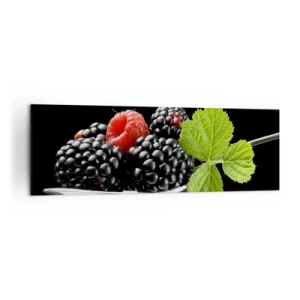 Cuadro sobre lienzo - Impresión de Imagen - Moras y frambuesas en una cuchara con una hoja sobre un fondo negro. - 160x50cm - El sabor de la frescura - Decoración de pared moderna para salón y dormitorio ARTTOR