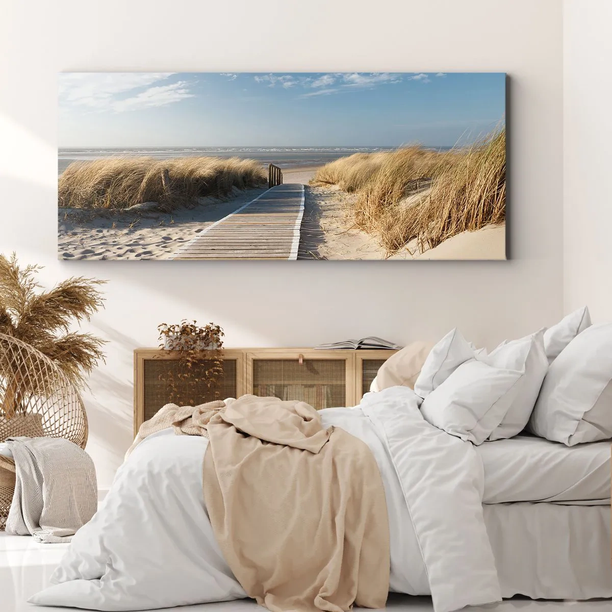 Cuadro sobre lienzo - Impresión de Imagen - Un camino de madera conduce a través de las dunas hasta el mar en calma. - 140x50cm - Más allá de la duna, en el susurro de la naturaleza - Decoración de pared moderna para salón y dormitorio ARTTOR