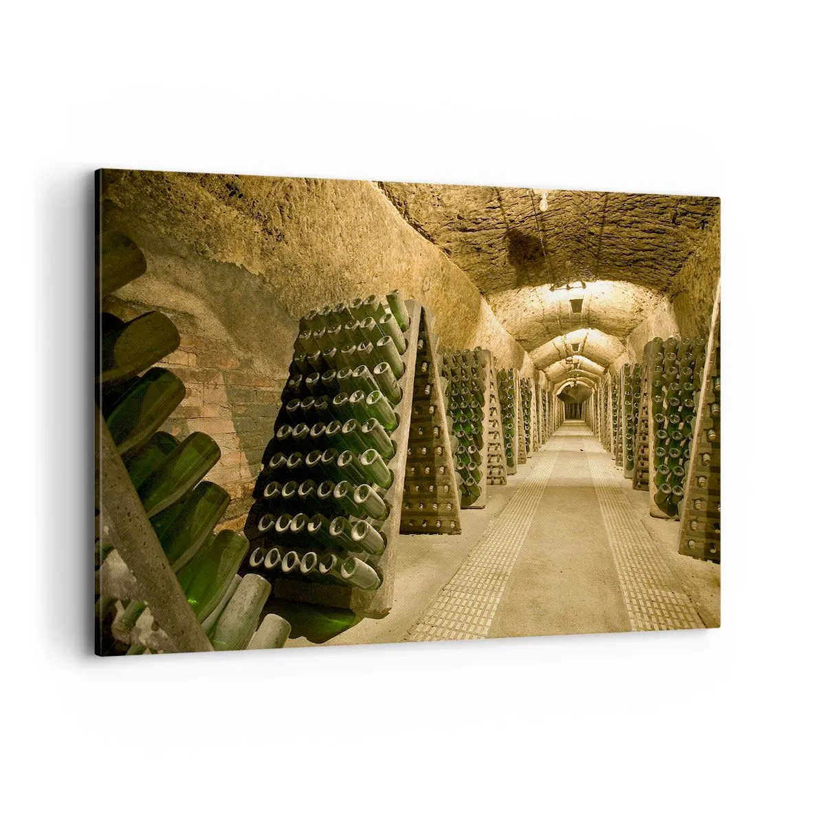 Cuadro sobre lienzo - Impresión de Imagen - Un viñedo con una bodega llena de botellas de vino expuestas en estantes de madera. - 120x80cm - El nacimiento del gusto - Decoración de pared moderna para salón y dormitorio ARTTOR
