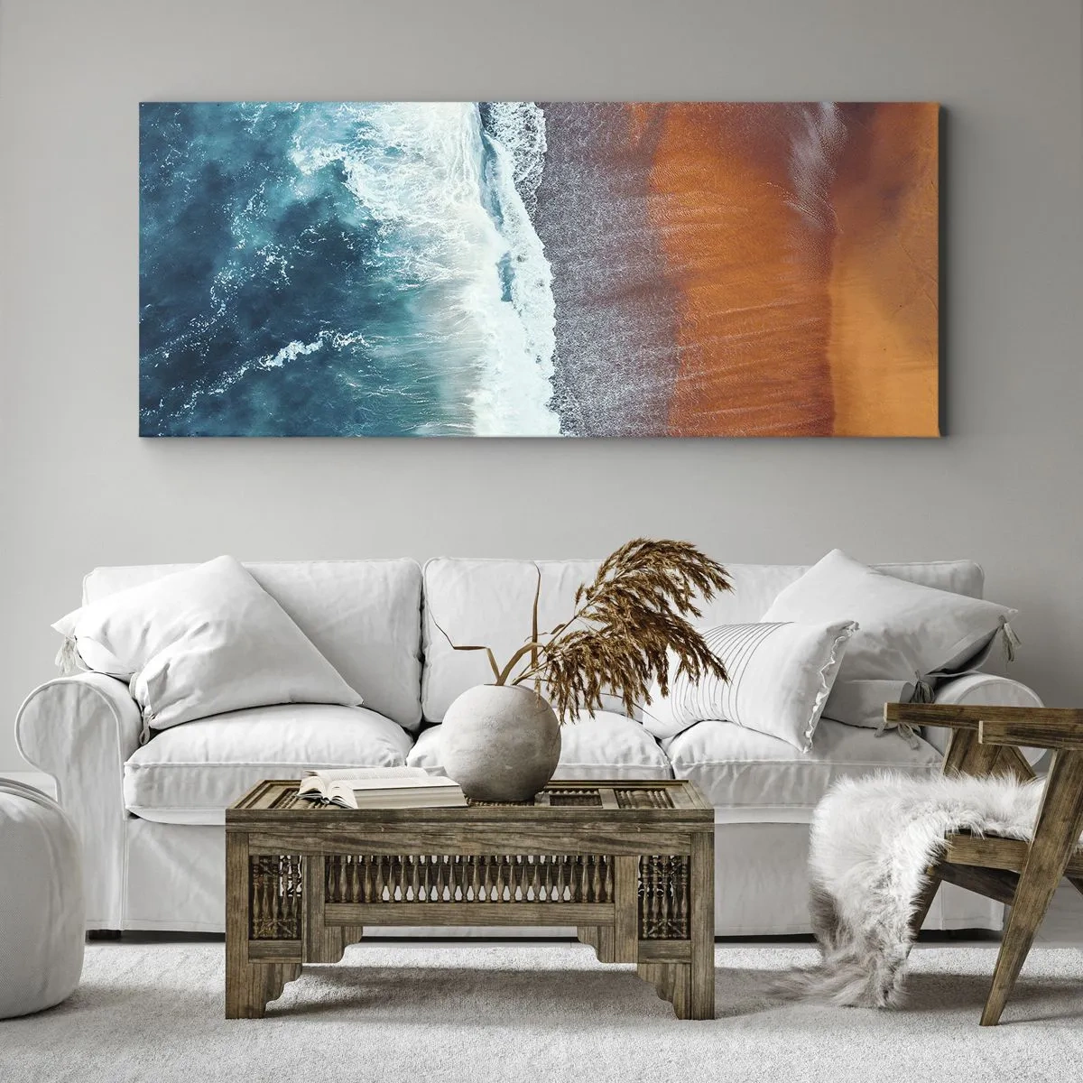 Cuadro sobre lienzo - Impresión de Imagen - Una vista de las olas del océano rompiendo en la playa dorada. - 140x50cm - Un toque de océano - Decoración de pared moderna para salón y dormitorio ARTTOR