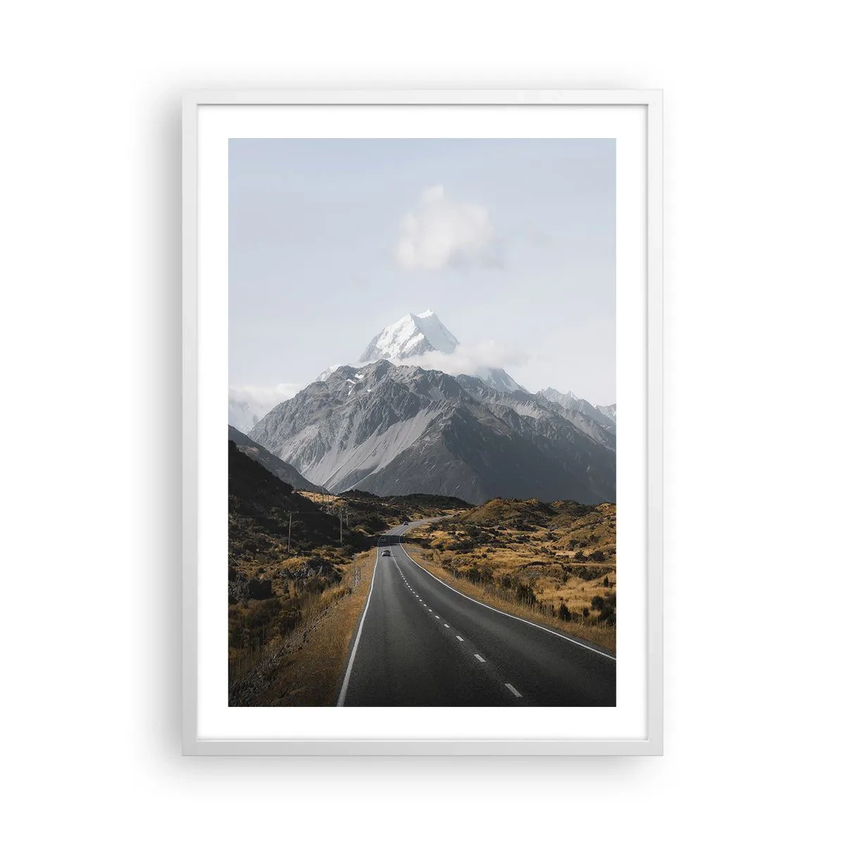 Póster en marco blanco - El camino al corazón de las montañas - 50x70 cm