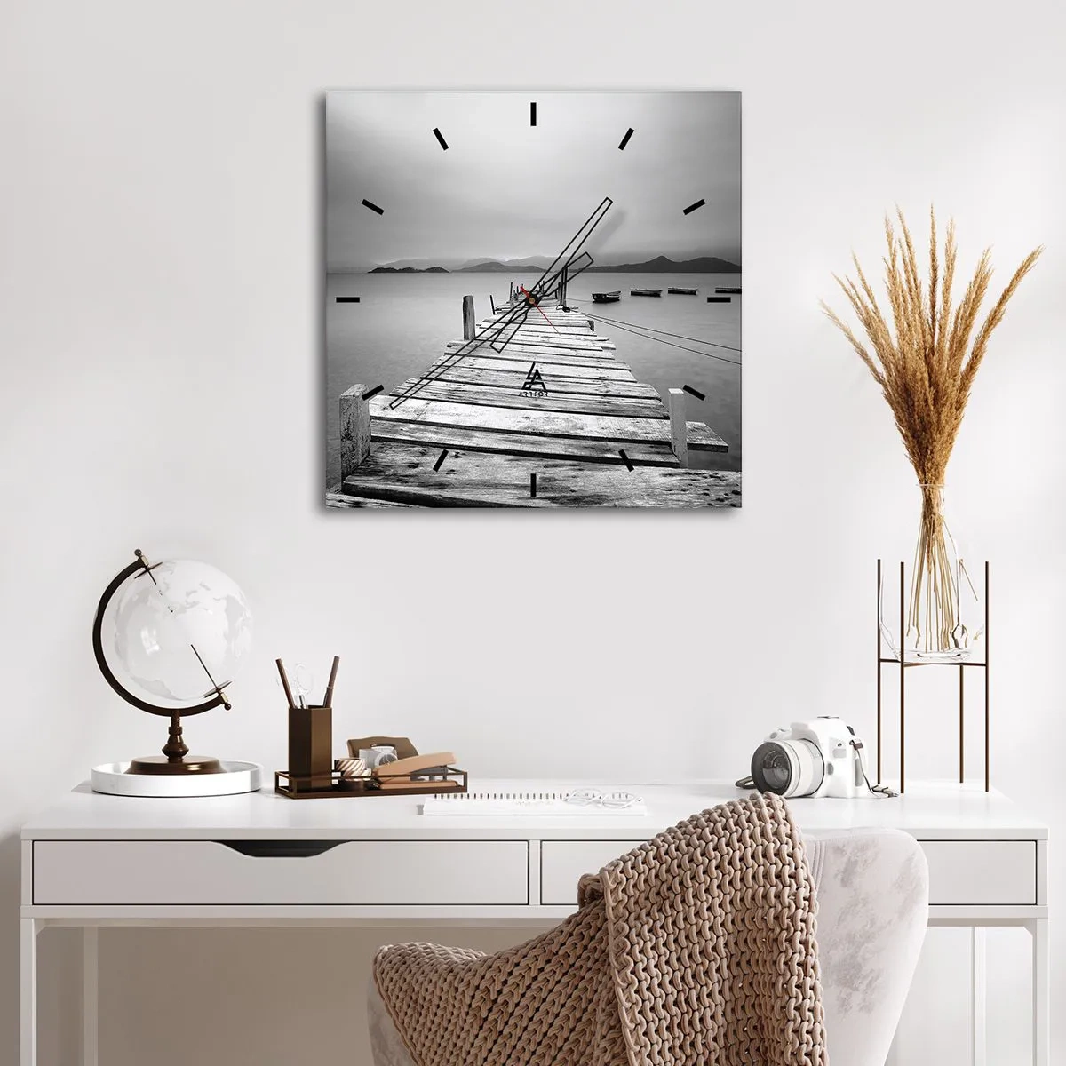 Reloj de pared - Reloj de vidrio - Más allá de las montañas, más allá de los mares - 40x40 cm