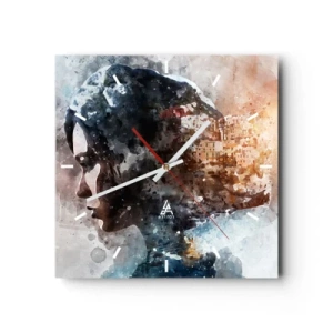 Reloj de pared - Reloj de vidrio - Retrato de una mujer que combina su rostro con un paisaje urbano de fondo. - 30x30cm - Una historia sobre una niña con una ciudad de fondo - Decoración de pared moderna para salón y dormitorio ARTTOR