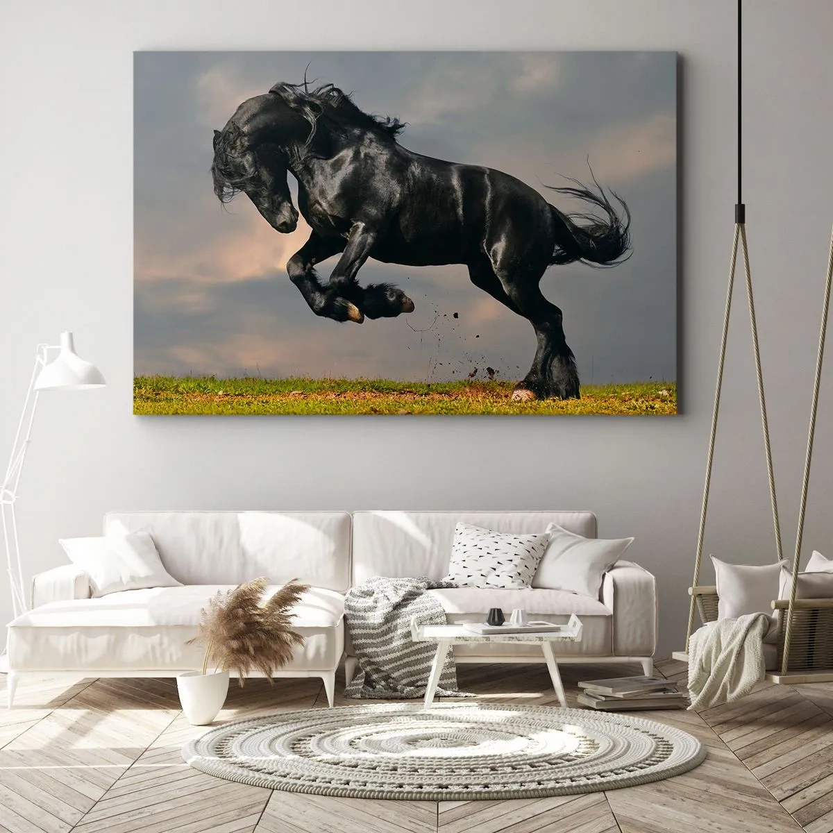Cuadro sobre lienzo - Impresión de Imagen - Un caballo oscuro en un salto dinámico contra el cielo. - 70x50cm - Hermoso y libre - Decoración de pared moderna para salón y dormitorio ARTTOR