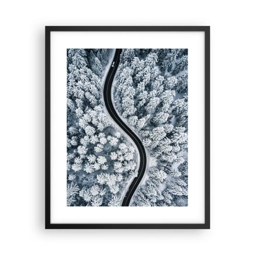Póster en marco negro - A través de un bosque invernal - 40x50 cm