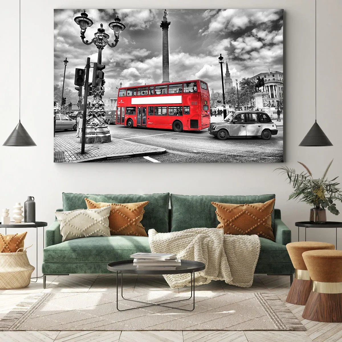 Cuadro sobre lienzo - Impresión de Imagen - Un autobús rojo de dos pisos contra un fondo de ciudad en blanco y negro. - 70x50cm - El verdadero torrente sanguíneo de la ciudad - Decoración de pared moderna para salón y dormitorio ARTTOR