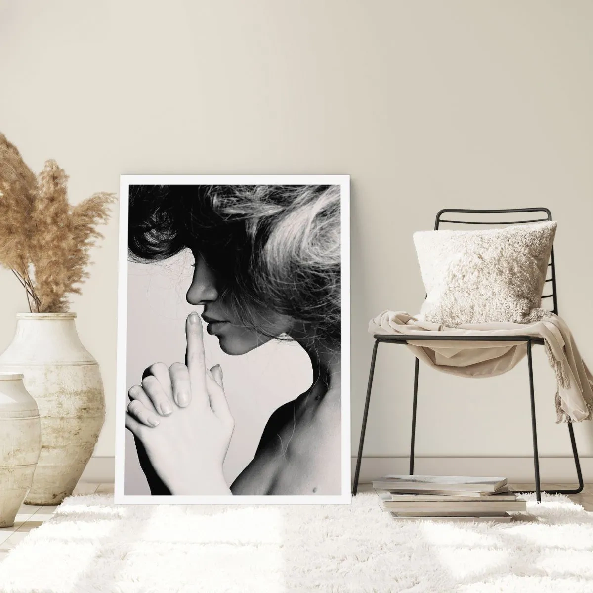 Póster - Retrato de una mujer haciendo un gesto de silencio. - 50x70cm - Escucharme a mí misma - Decoración de pared moderna para salón y dormitorio ARTTOR