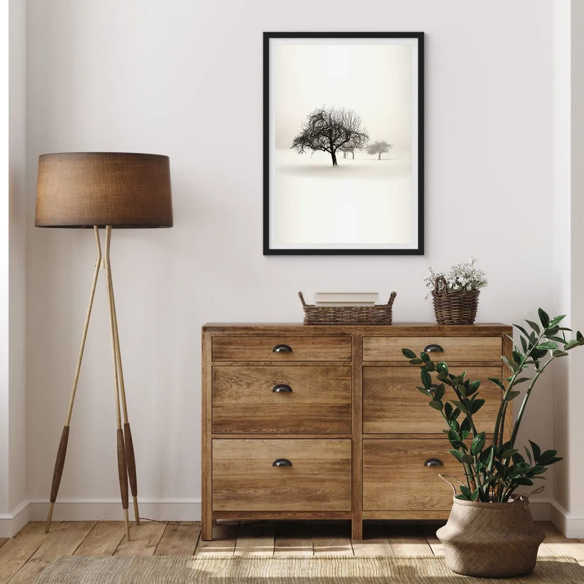 Póster en marco negro - Paisaje invernal con árboles solitarios en un entorno brumoso. - 50x70cm - Sueño de invierno - Decoración de pared moderna para salón y dormitorio ARTTOR