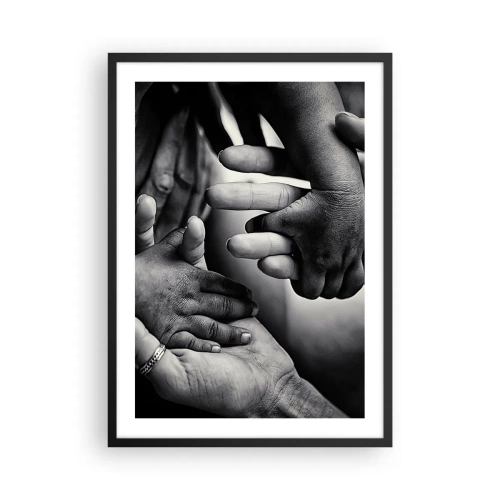 Póster en marco negro - Motivo en blanco y negro de manos que simbolizan el vínculo. - 50x70cm - Ser humano - Decoración de pared moderna para salón y dormitorio ARTTOR