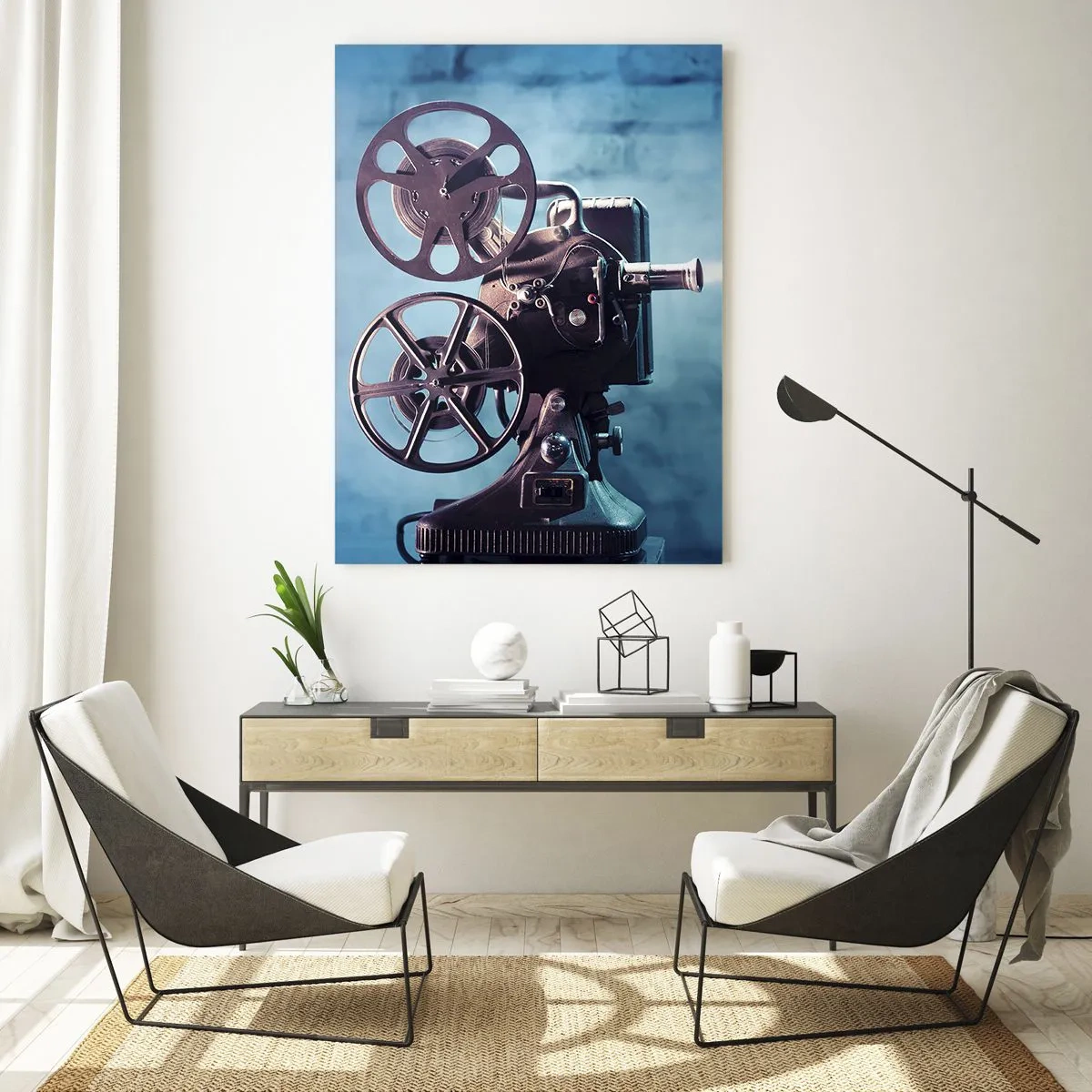 Cuadro sobre vidrio - Impresiones sobre Vidrio - Una cámara de cine de estilo retro contra una pared azul. - 50x70cm - En el antiguo cine - Decoración de pared moderna para salón y dormitorio ARTTOR