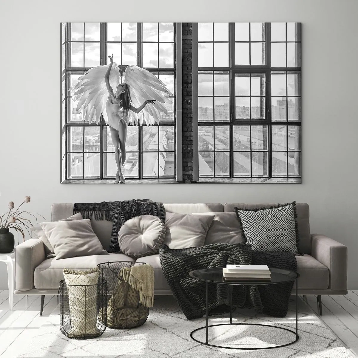 Cuadro sobre vidrio - Impresiones sobre Vidrio - Bailarina con alas de ángel en blanco y negro - 100x70cm - ¿Ciudad de los ángeles? - Decoración de pared moderna para salón y dormitorio ARTTOR