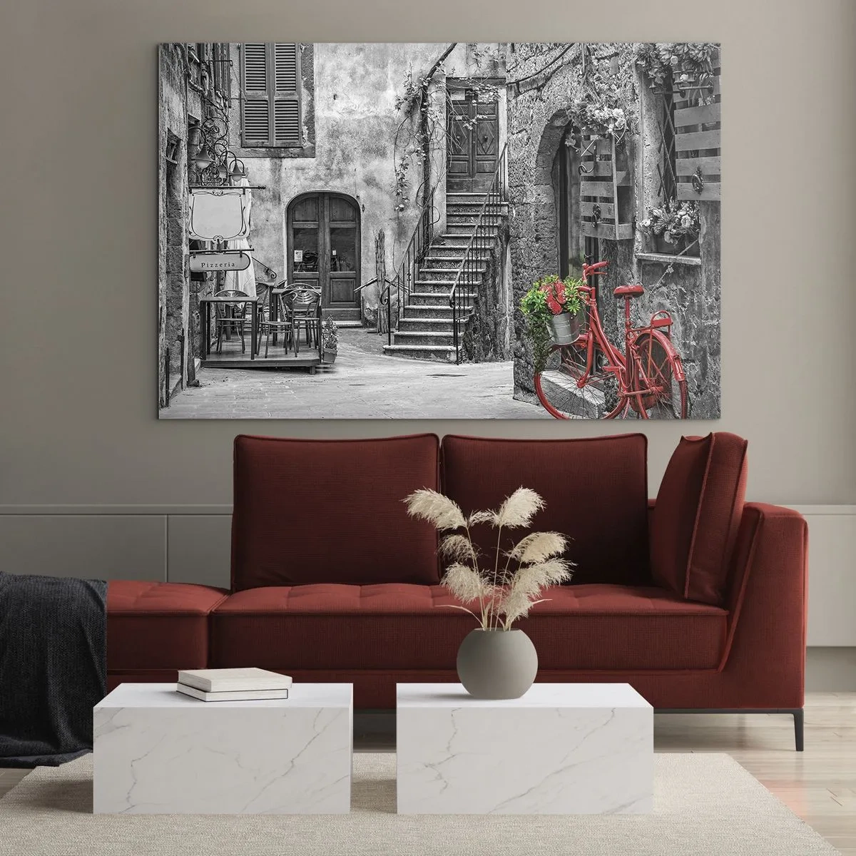 Cuadro sobre vidrio - Impresiones sobre Vidrio - Calle en blanco y negro con una bicicleta roja. - 70x50cm - Callejón de la Toscana - Decoración de pared moderna para salón y dormitorio ARTTOR