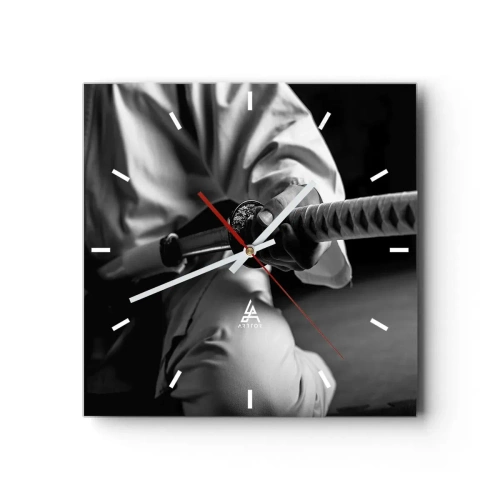 Reloj de pared - Reloj de vidrio - Un samurái con kimono sosteniendo una katana en blanco y negro. - 30x30cm - Alma de guerrero - Decoración de pared moderna para salón y dormitorio ARTTOR