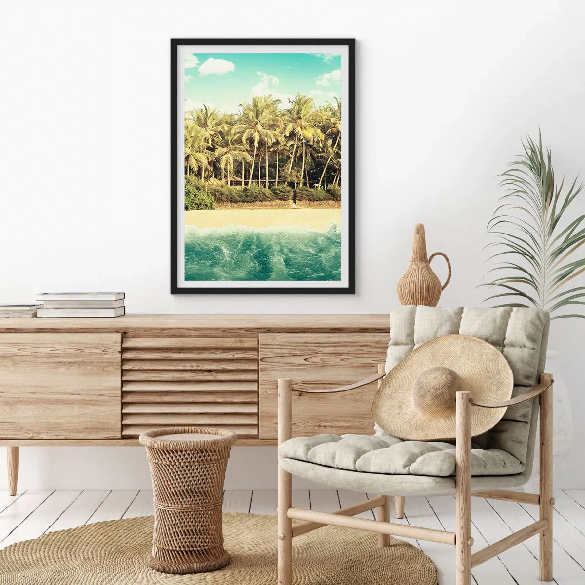 Póster en marco negro - Playa tropical con palmeras y aguas azules. - 50x70cm - ¿Qué tal aquí? - Decoración de pared moderna para salón y dormitorio ARTTOR