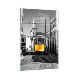 Cuadro sobre vidrio - Impresiones sobre Vidrio - Un tranvía amarillo en las calles de Lisboa en un entorno monocromático. - 80x120cm - Espíritu de Lisboa - Decoración de pared moderna para salón y dormitorio ARTTOR