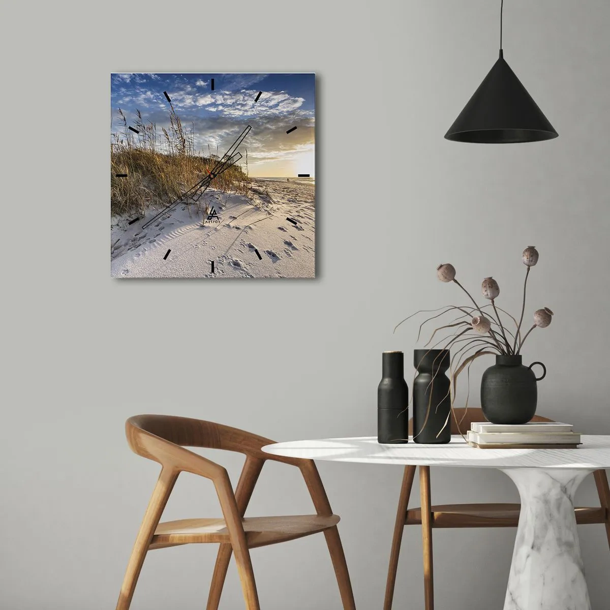 Reloj de pared - Reloj de vidrio - Dunas con hierba y huellas en la arena al atardecer - 30x30cm - Invitación a un paseo - Decoración de pared moderna para salón y dormitorio ARTTOR