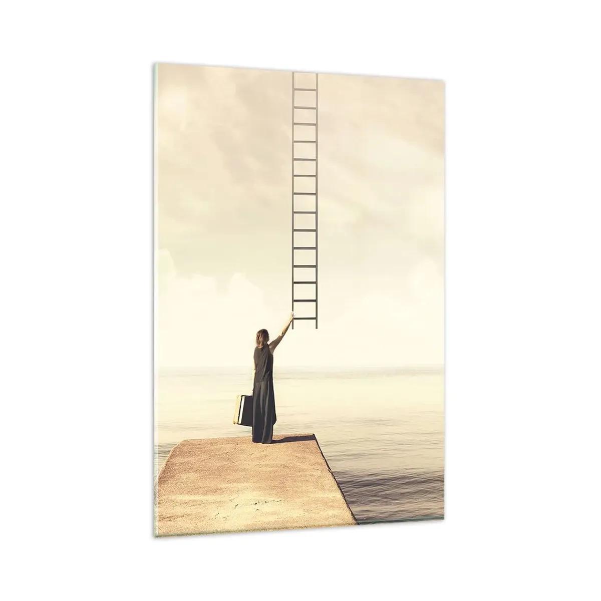 Cuadro sobre vidrio - Impresiones sobre Vidrio - Una mujer parada en un muelle con una escalera que conduce al cielo. - 80x120cm - Un viaje mágico - Decoración de pared moderna para salón y dormitorio ARTTOR