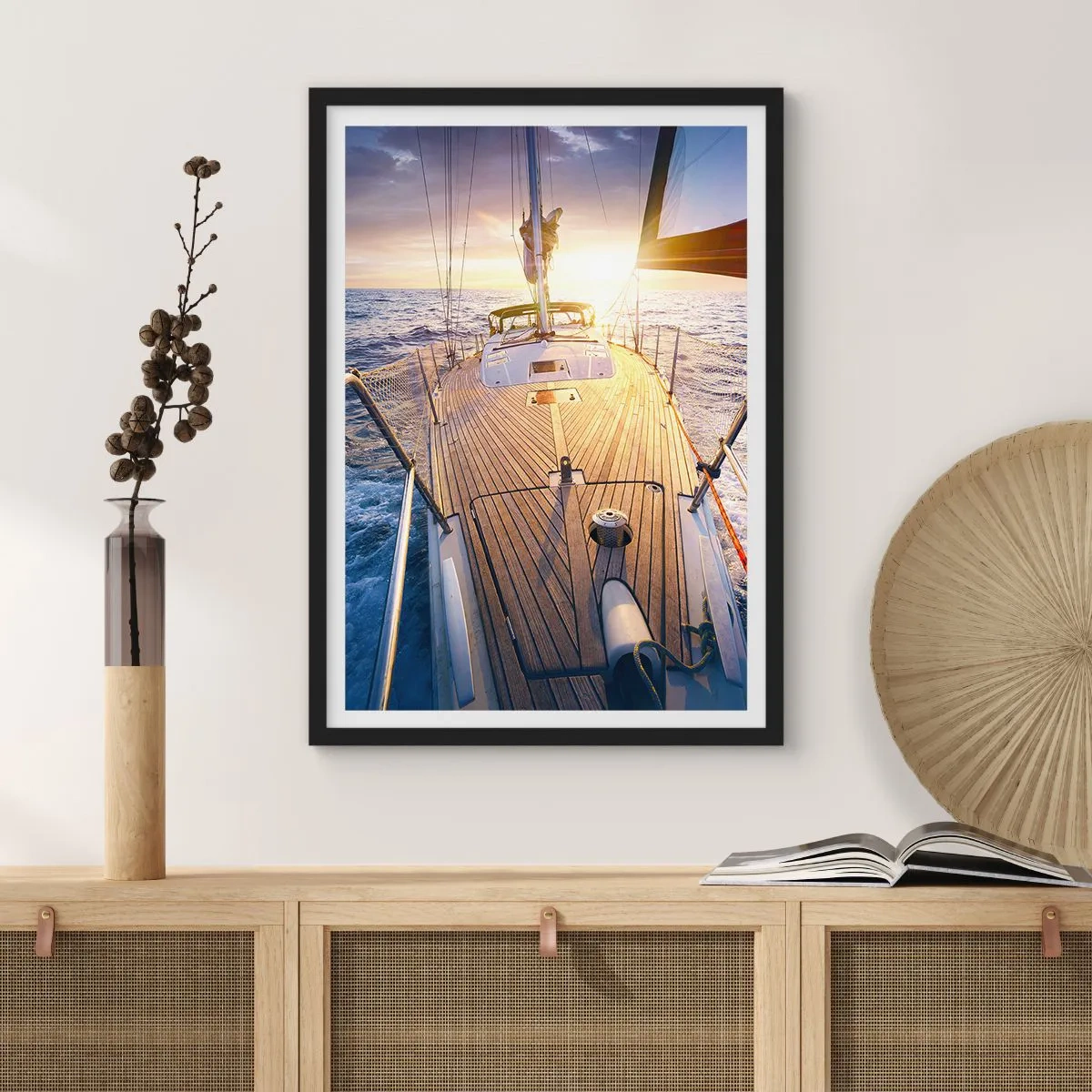 Póster en marco negro - Corriendo sobre las olas - 30x40 cm