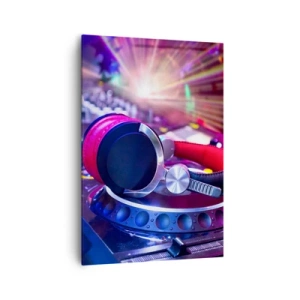 Cuadro sobre lienzo - Impresión de Imagen - Auriculares de DJ en una consola iluminada por focos en una fiesta - 70x100cm - Empieza la fiesta - Decoración de pared moderna para salón y dormitorio ARTTOR