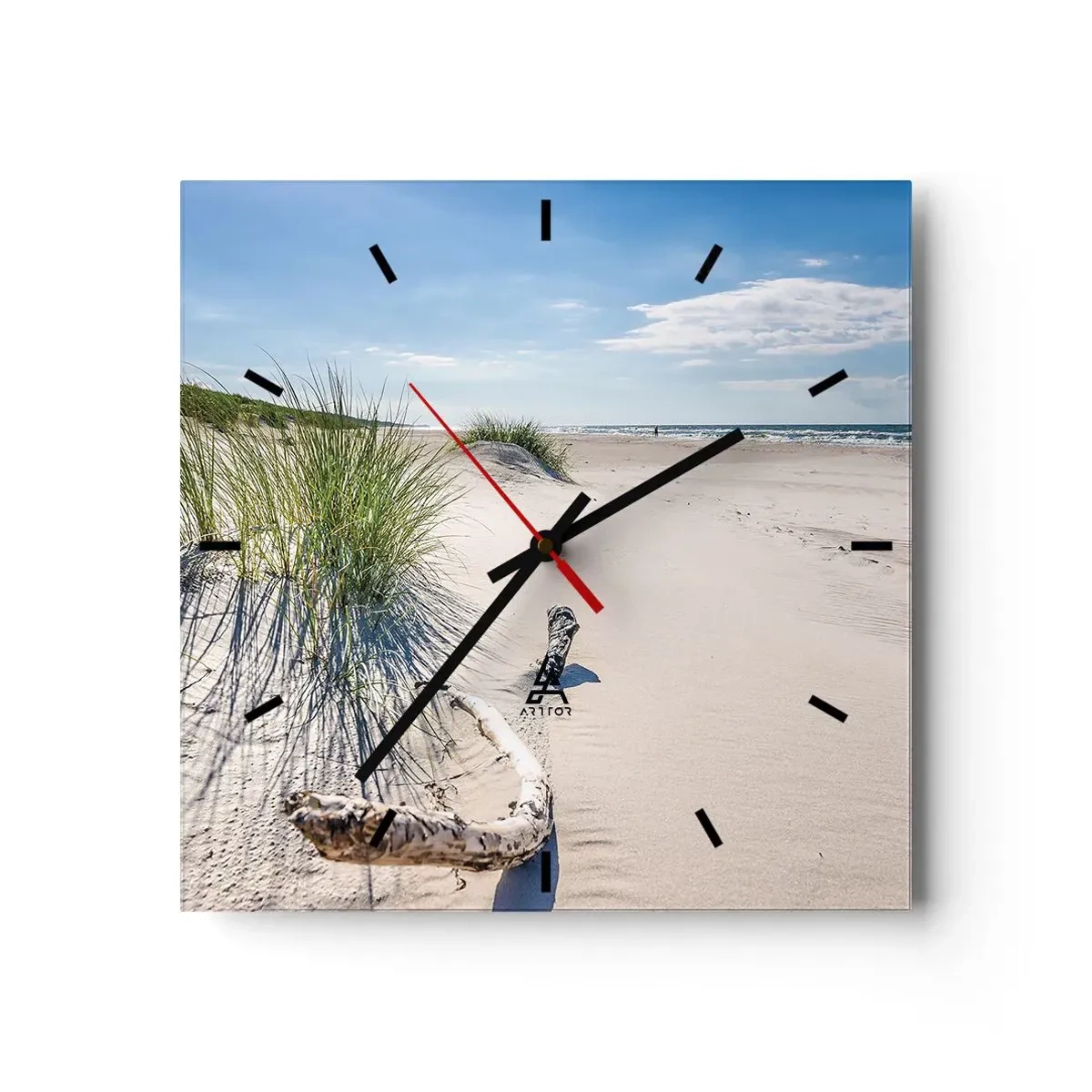 Reloj de pared - Reloj de vidrio - Una playa báltica con arena, césped y un cielo azul tranquilo. - 30x30cm - ¿La más bella? Báltico - Decoración de pared moderna para salón y dormitorio ARTTOR
