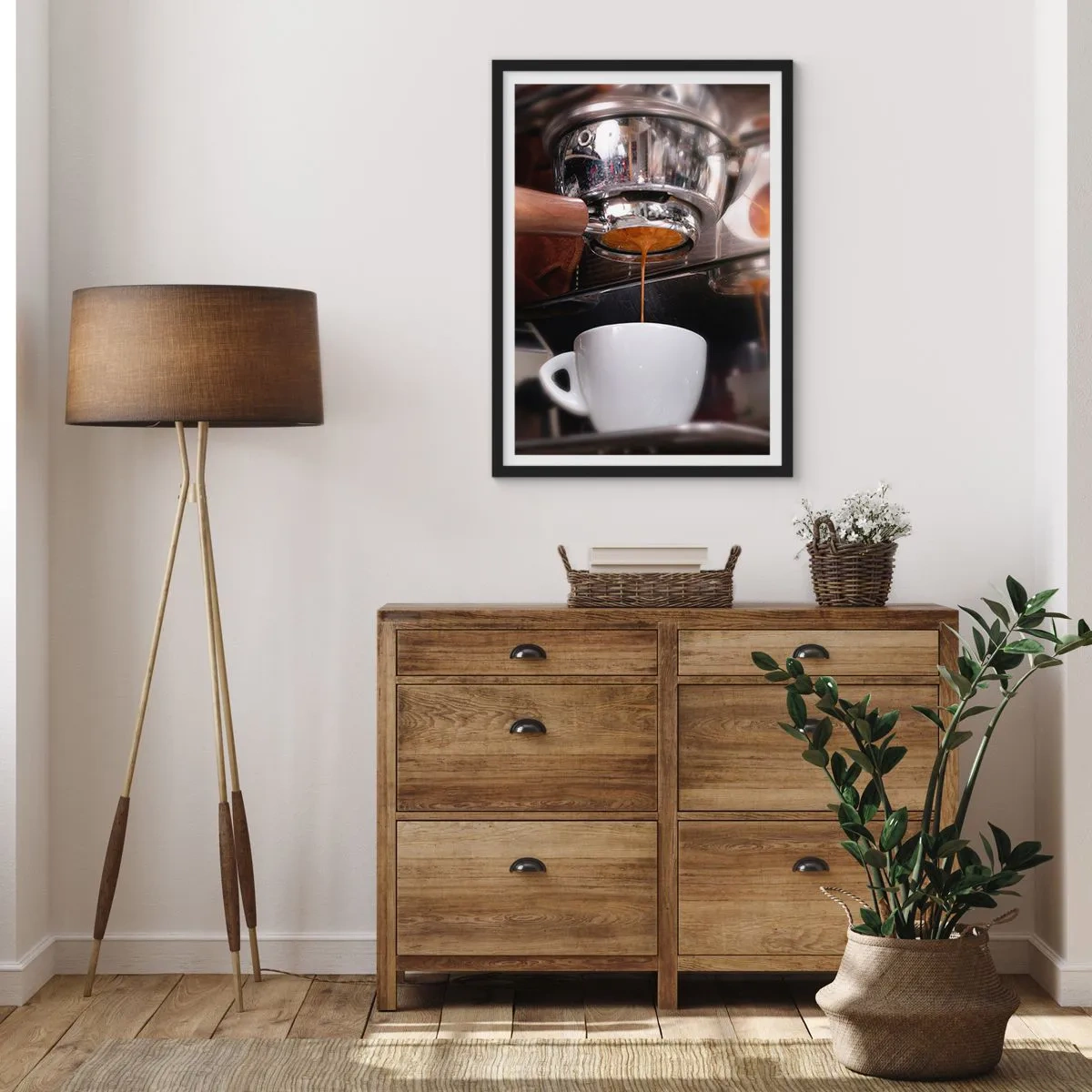 Póster en marco negro - Una máquina de café que vierte café expreso fresco en una taza. - 50x70cm - El mejor momento del día - Decoración de pared moderna para salón y dormitorio ARTTOR